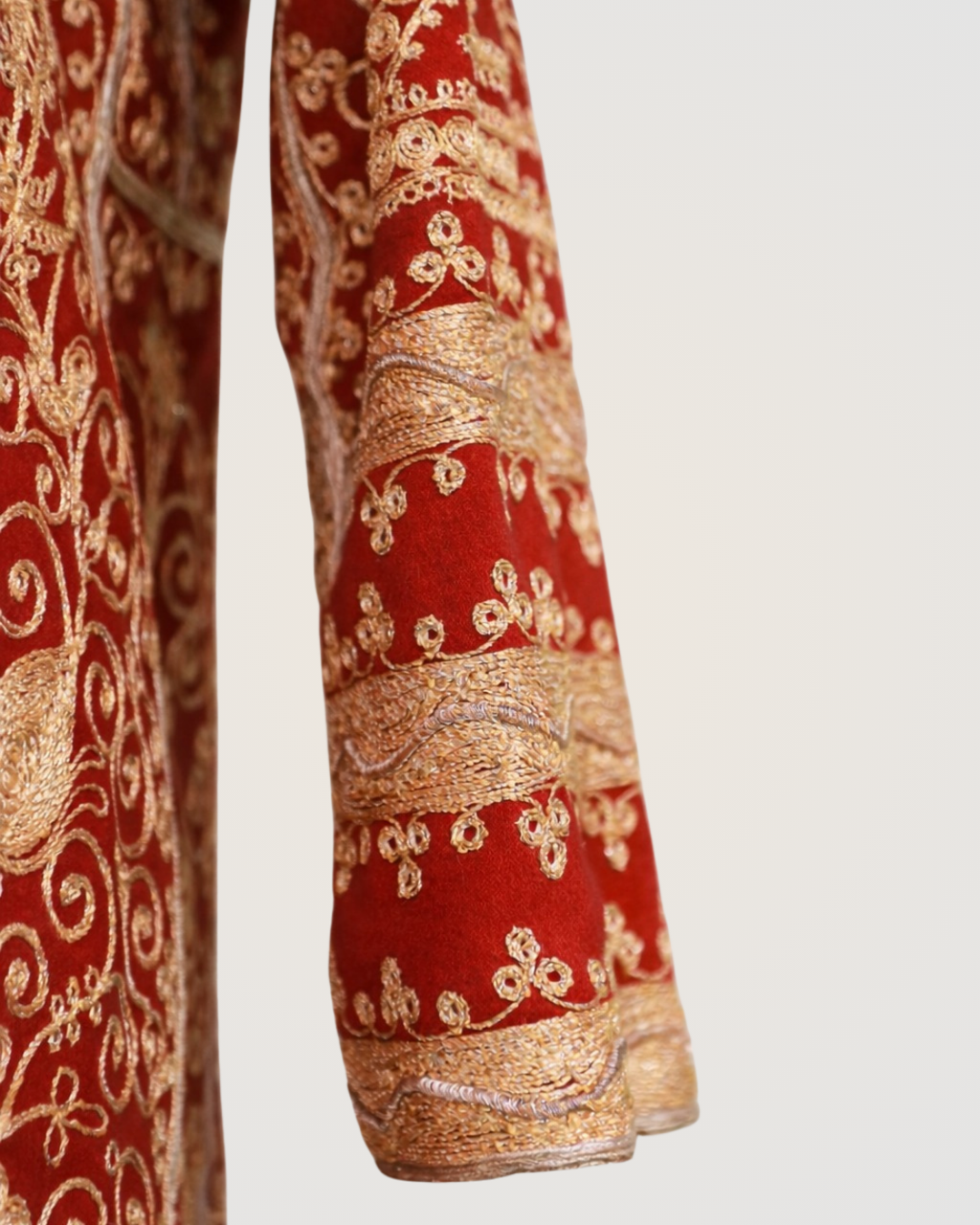 Aghabānī Kaftan