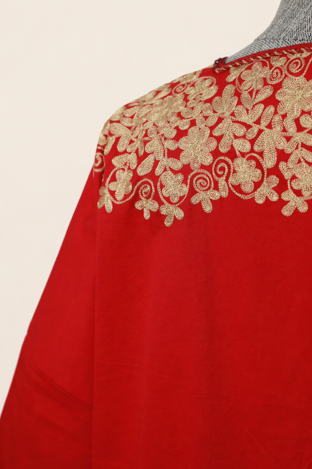 Red Golden Aghabānī Abaya